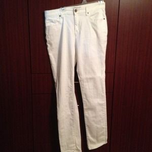 BDG Cigarette High Rise White Jeans