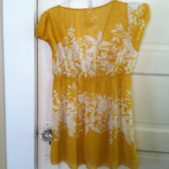 Top - Picture 3 of 4