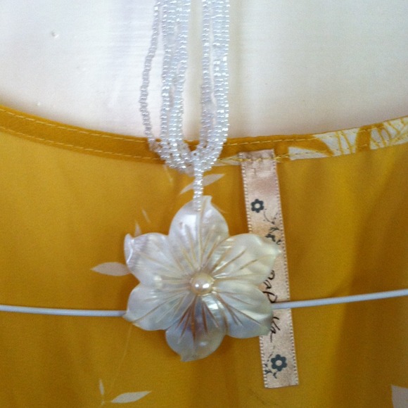 Top - Picture 4 of 4