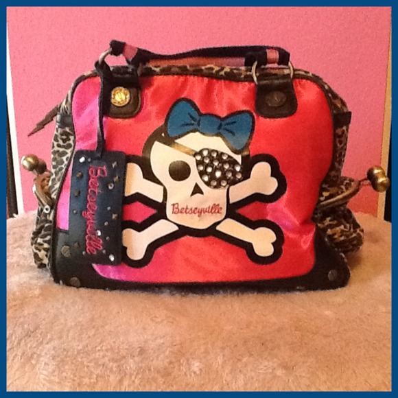 💀RESERVED💀Betseyville Skull Handbag