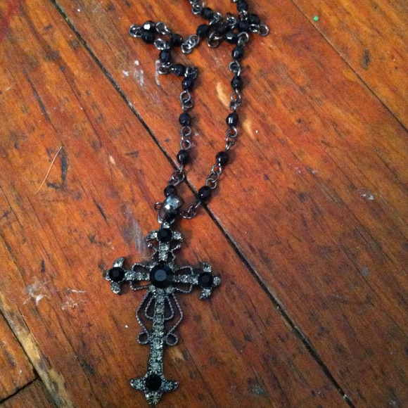 Necklace - Picture 2 of 3