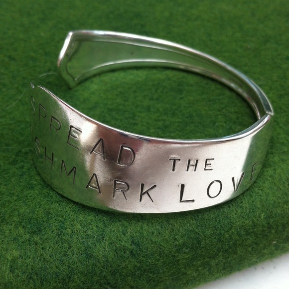 👏3X HOST PiC "Spread the Poshmark Love"  10/21 - Picture 2 of 2