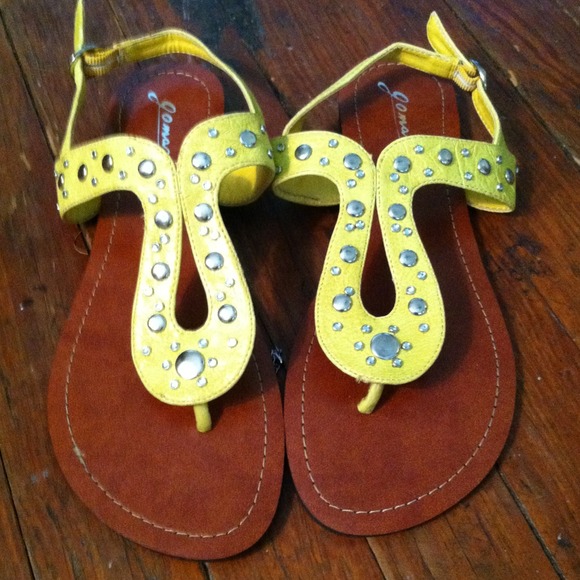 Sandals. Sold!!!!!!!!:) - Picture 3 of 4