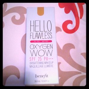 Benefit Hello Flawless Foundation