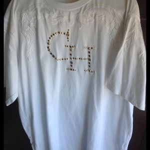 Men's tshirt crown holder