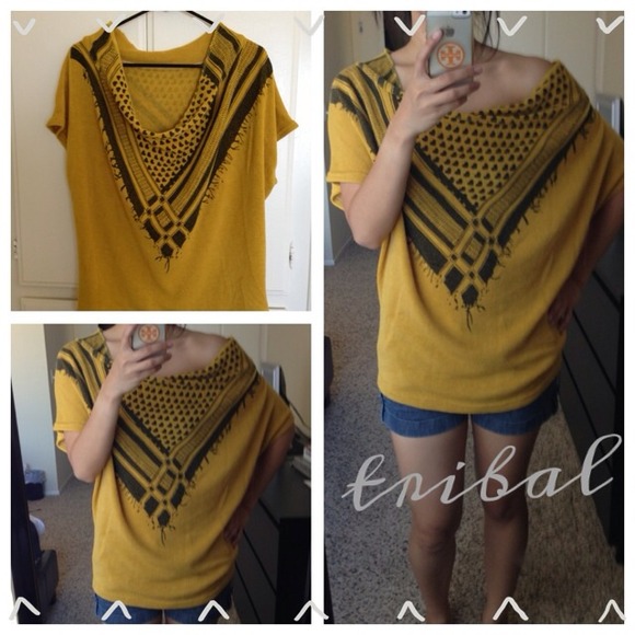 ❌Sold Tribal print off shoulder top
