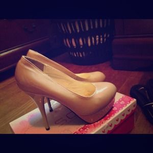 ❌Gone❌ brand new NEVER worn Nude Pumps 👡😘