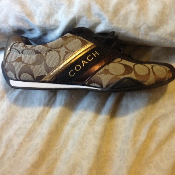 COACH SHOES