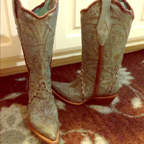 Corral Vintage Turquoise Boots!!!!!