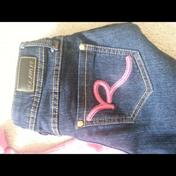 ❌SOLD❌ - Pink/Gold top & cuffed capris - Picture 3 of 3