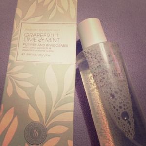 VS grapefruit, lime & mint body spray