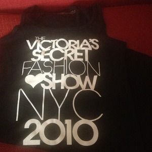 Victoria secret black tank top .