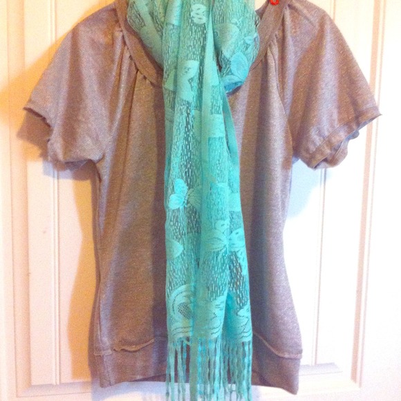 sparkly grey shirt, super stylish and comfy!