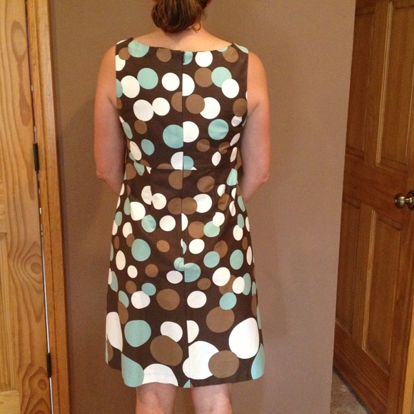 Adorable brown polka dot dress. - Picture 3 of 3