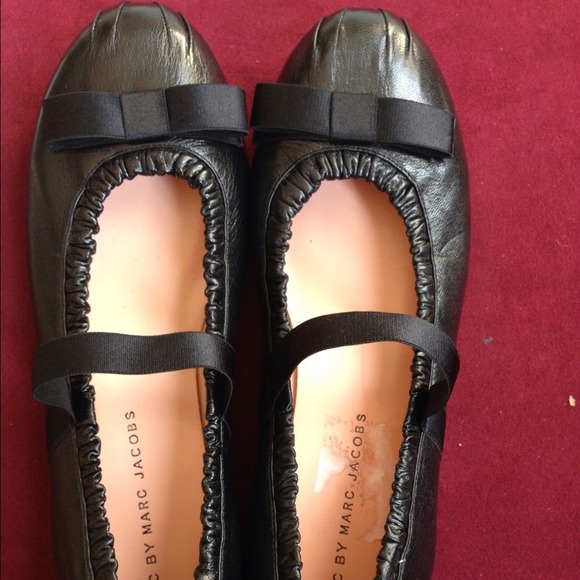 SOLD- Marc Jacobs Flats