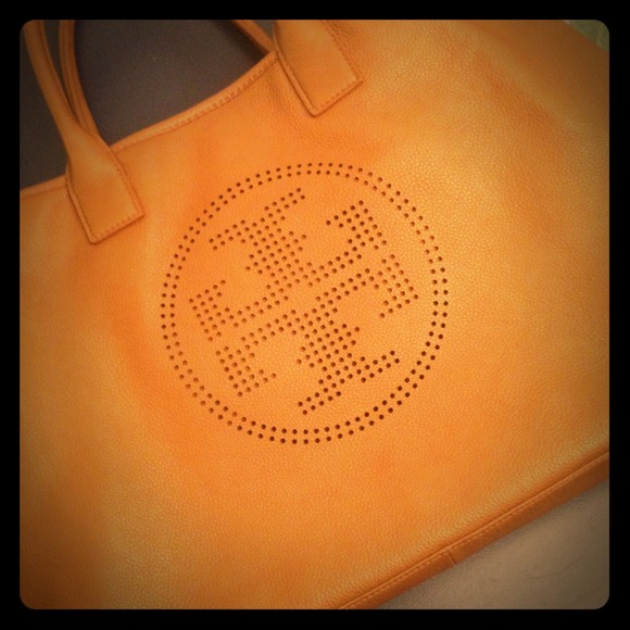 Tory Burch Handbags - 🌸🌸🌸🌸SOLD ON EBAY🌸🌸🌸