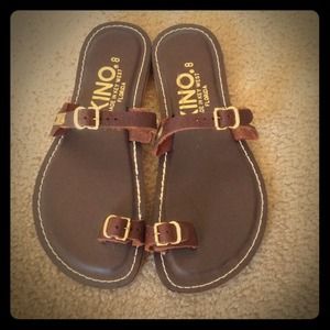 Kino Sandals
