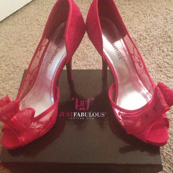 Red Jennifer lace heels - Picture 2 of 2