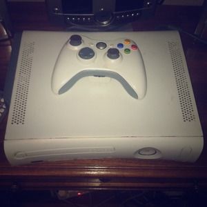 white xbox 360