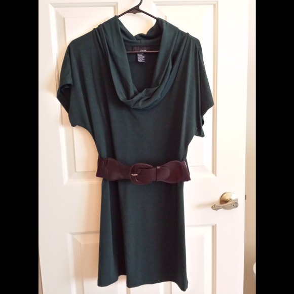 Green scooped neck dress