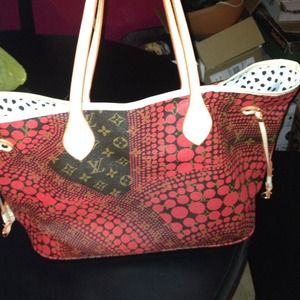 Large tote (never-full)