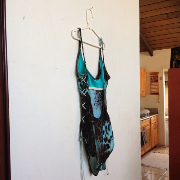 Bathing suit - Picture 4 of 4