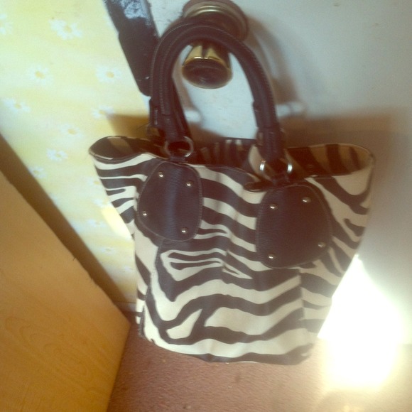 Zebra print purse - Picture 1 of 2