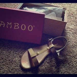 ❌❌Traded❌❌BRAND NEW tan/brown sandals!