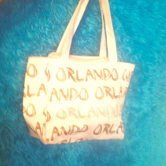White Orlando purse - Picture 1 of 2