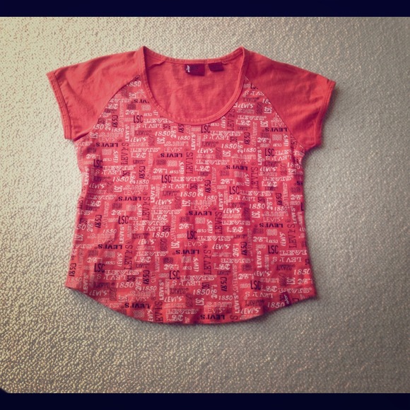 🔴Levi's vintage short tee