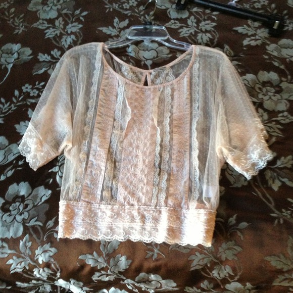 Charlotte Russ Pink lace shirt RESERVED‼️