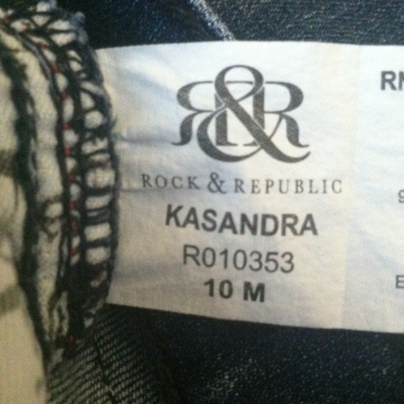 Rock and Republic jeans for women - Picture 2 of 4