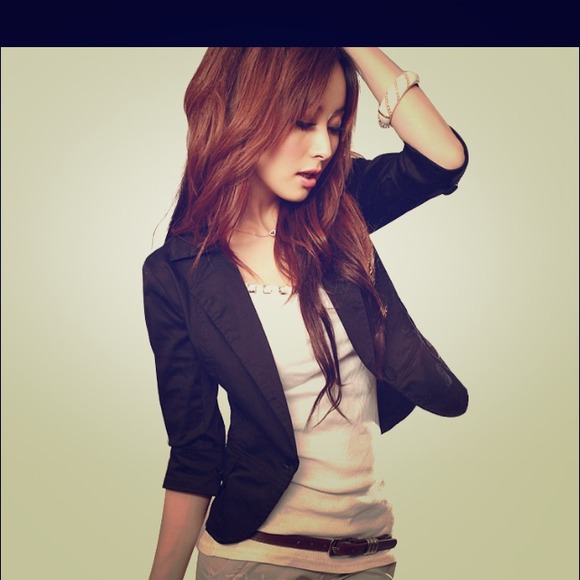 Womens cute black blazer.