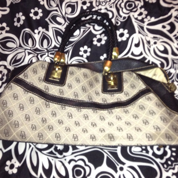 Purse - Picture 2 of 2