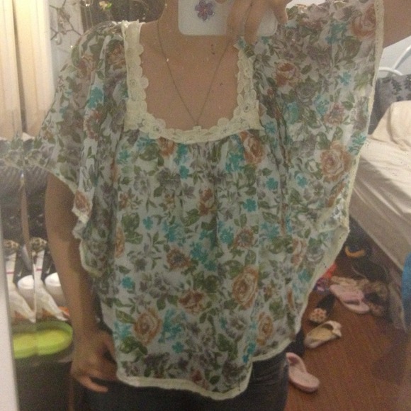 Floral top