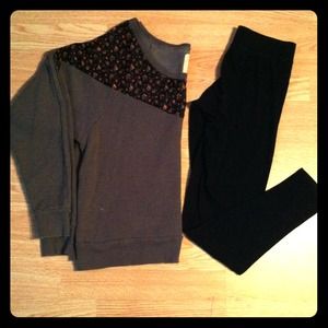 ⬇️REDUCED!! Roxy sweater with sheer detail