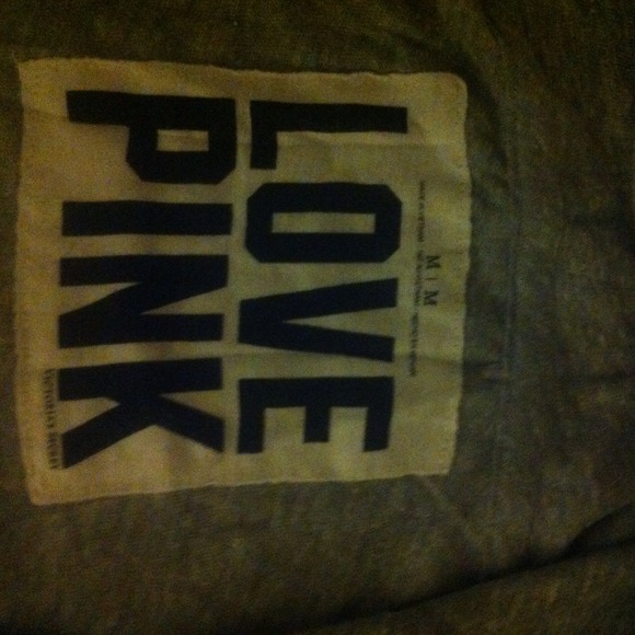 ✨Bundled ✨PINK by VS Wear Everywhere™ Hoodie - Picture 2 of 4