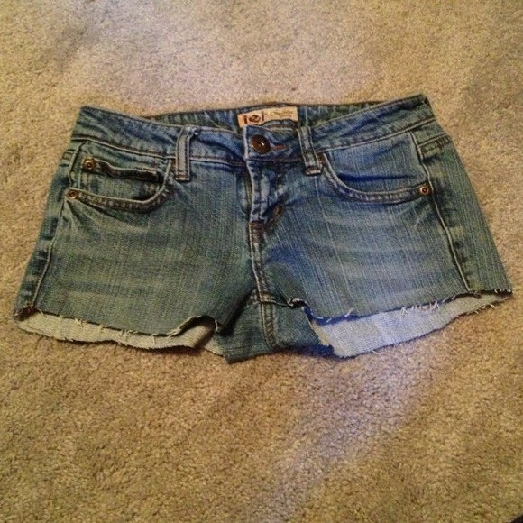 Short shorts
