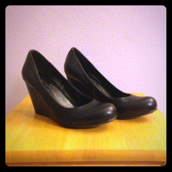 SOLD❗️Jessica Simpson black wedges. Size 5 1/2