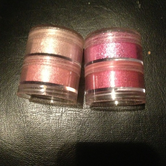 SOLD Set of 4 MAC pigments