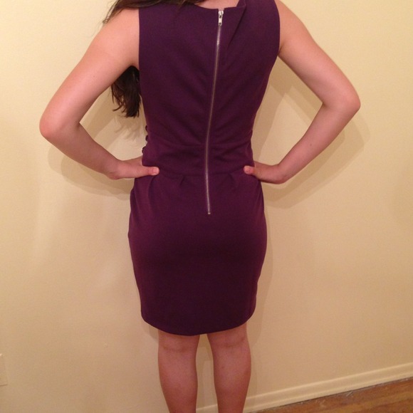 Purple dress - Picture 2 of 2