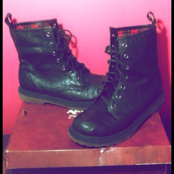 ⭕TAKING BEST OFFER ⭕DOC MARTEN look ALIKES!!!