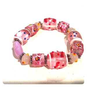 Pink stretchy beaded bracelet