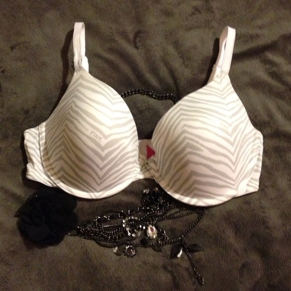 🚫SOLD🚫🎀 VS PINK Push Up Bra 🎀