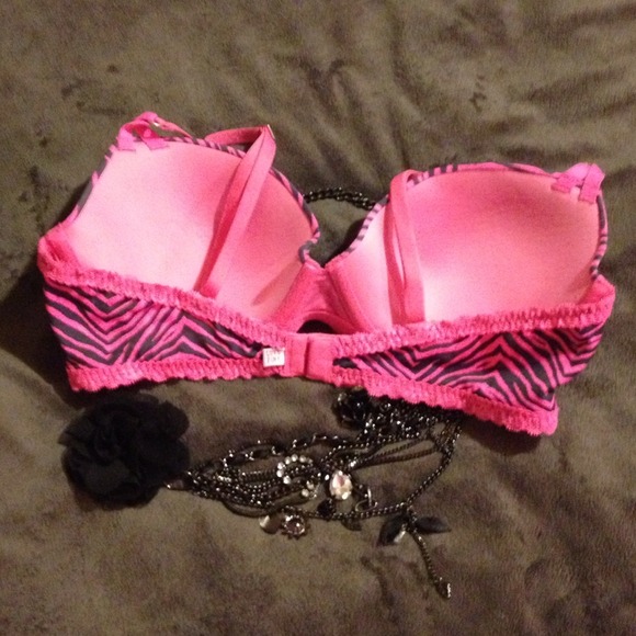 💖 VS PINK Demi Bra 💖 - Picture 2 of 2