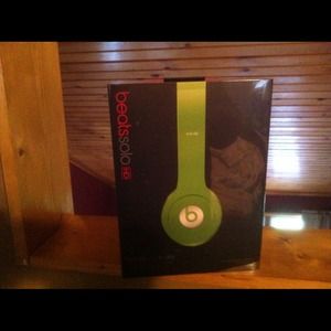 Beats solo by dr Dre