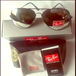 Ray ban aviators like new