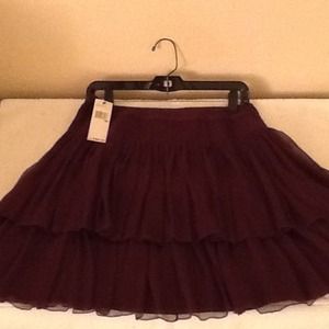 NEW! DKNY short silk tiered ruffled skirt (Size 6)