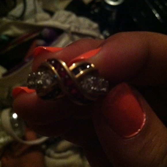 a ring - Picture 3 of 3