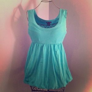 Ballooned bottom tank top